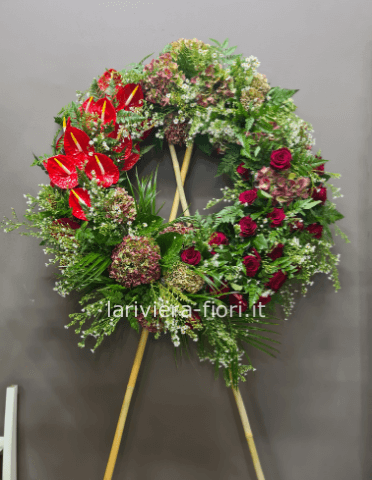 Corona funebre con tipo fiori da concordare